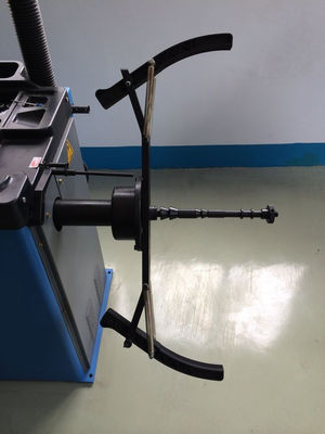 ISO 140RPM 오토바이 타이어 균형을 잡는 기계 고정확도
